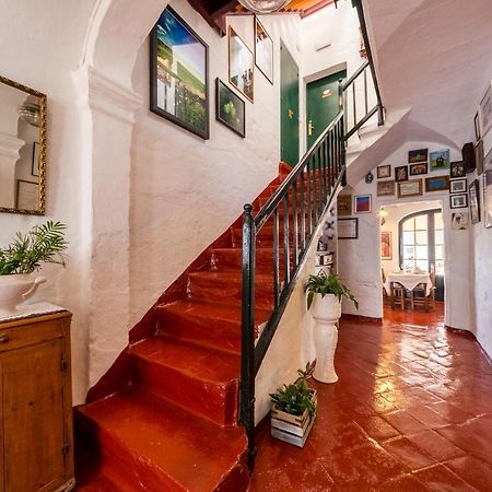Hostal S'Engolidor Santo Tomas Exterior photo