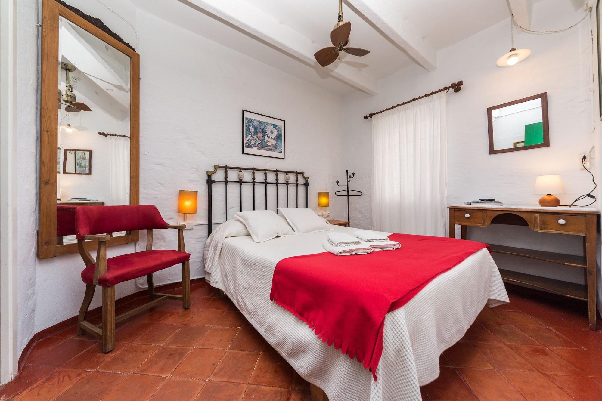 Hostal S'Engolidor Santo Tomas Exterior photo