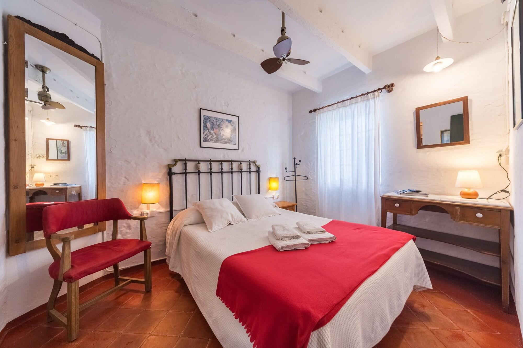 Hostal S'Engolidor Santo Tomas Exterior photo