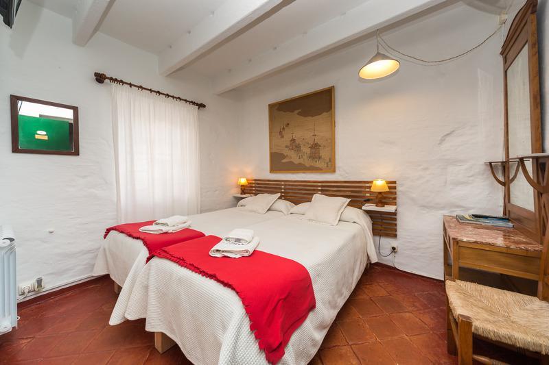 Hostal S'Engolidor Santo Tomas Exterior photo
