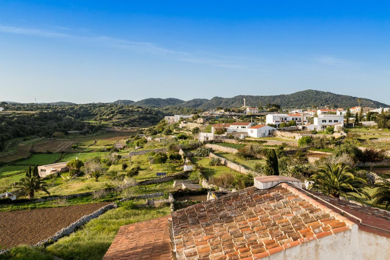 Hostal S'Engolidor Santo Tomas Exterior photo